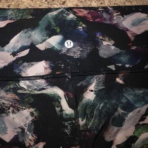 Lululemon cropped leggings